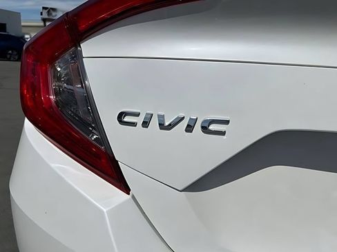 Used 2019 Honda Civic EX-L image 12