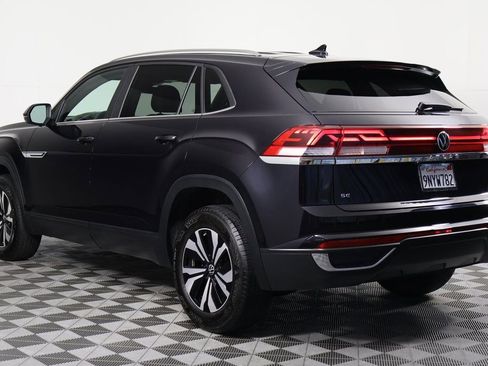 Used 2024 Volkswagen Atlas Cross Sport SE FWD image 6