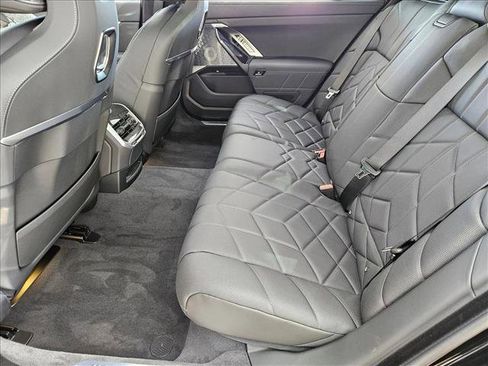 New 2026 BMW i7 M70 w/ Executive Package image 14