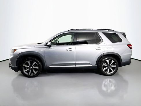 Certified 2024 Honda Pilot Touring image 4