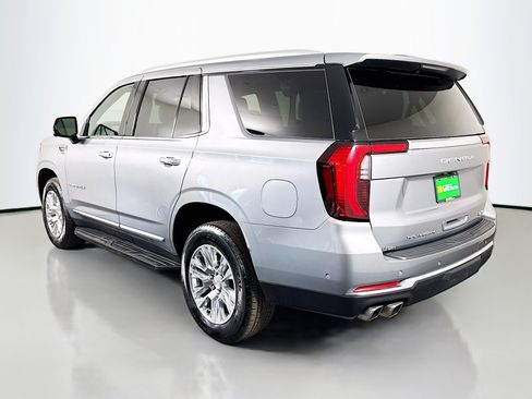 Used 2025 GMC Yukon Denali AWD/4WD image 7