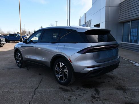 New 2026 Lincoln Nautilus Premier AWD/4WD image 4