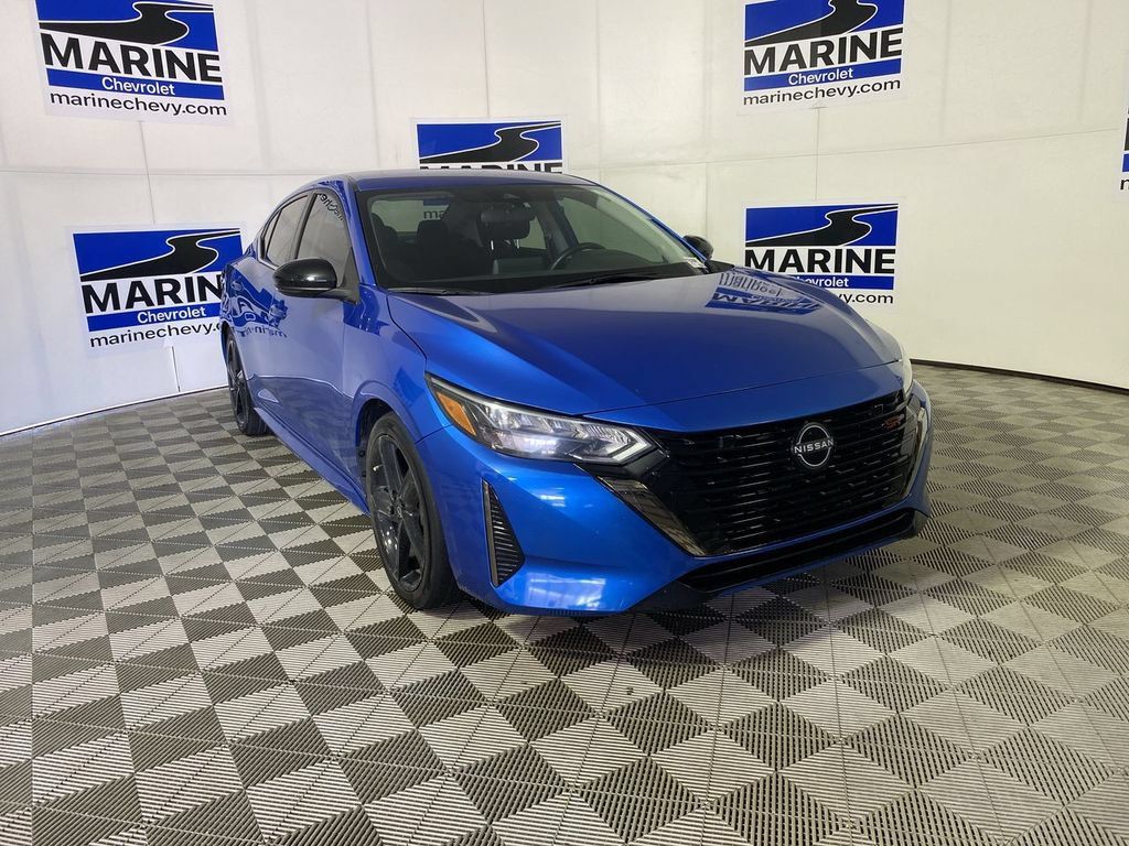 Used 2024 Nissan Sentra SR FWD image 1