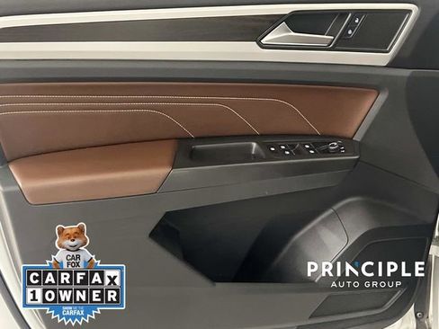 Used 2022 Volkswagen Atlas SE w/ Panoramic Sunroof Package image 12