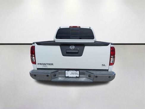 Used 2019 Nissan Frontier SL RWD image 5