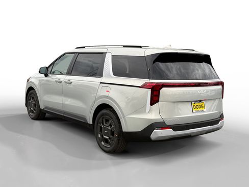 New 2026 Kia Carnival EX image 3