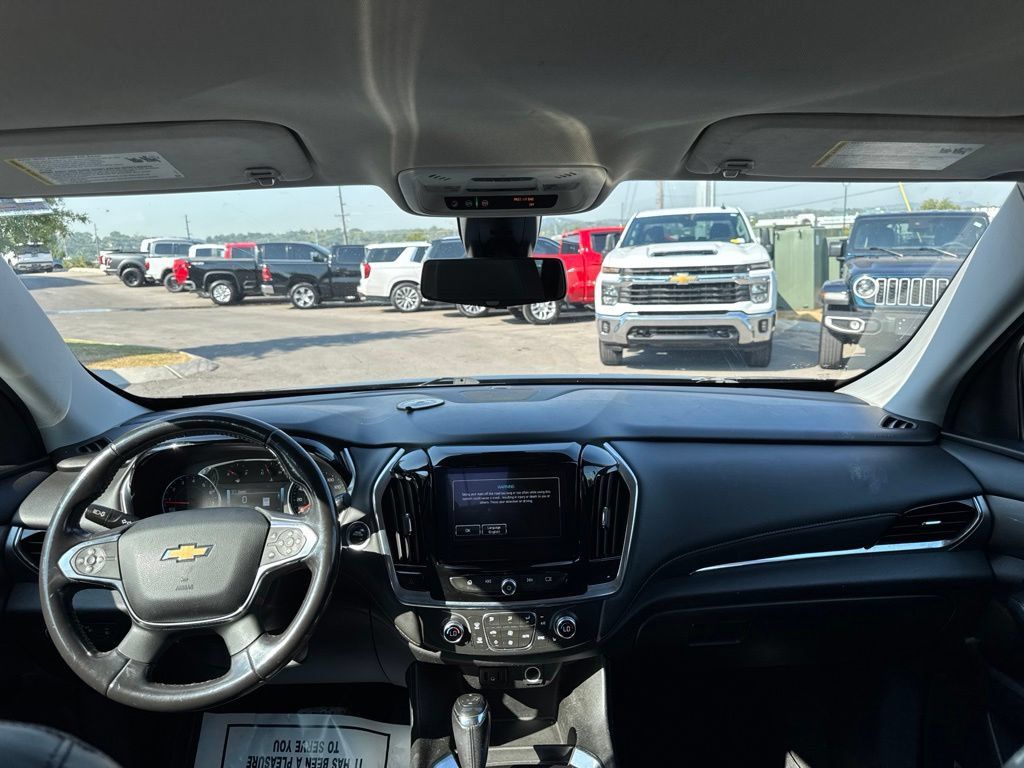 Used 2019 Chevrolet Traverse LT w/ LT Premium Package AWD/4WD image 18