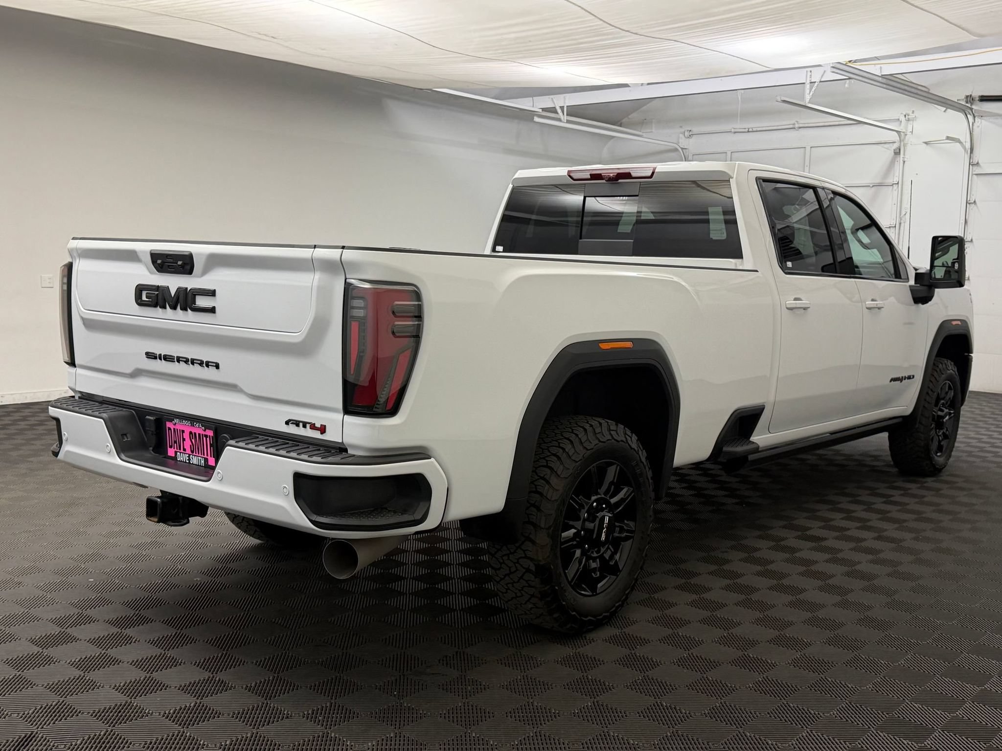 Used 2025 GMC Sierra 3500 AT4 w/ AT4 Premium Plus Package AWD/4WD image 27