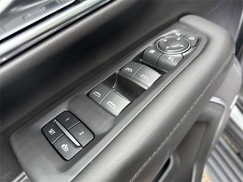 Used 2024 Chevrolet Tahoe High Country w/ Advanced Technology Package image 13