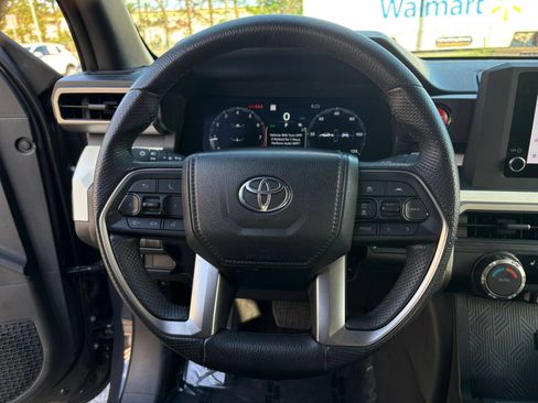 Used 2024 Toyota Tacoma TRD Off-Road AWD/4WD image 27