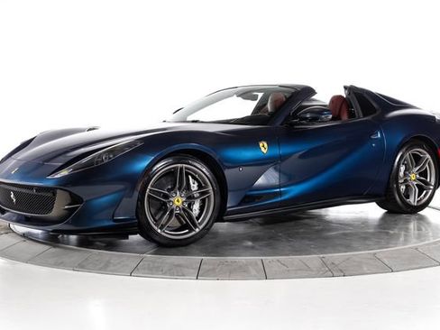 Used 2021 Ferrari 812 GTS RWD image 1
