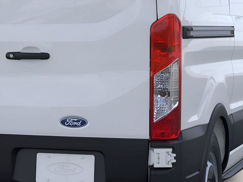 New 2026 Ford Transit 150 Low Roof RWD image 20