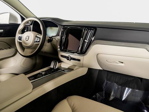 Used 2026 Volvo V60 B5 Cross Country Plus w/ Protection Package Premier image 48