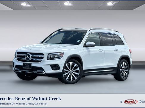 Used 2021 Mercedes-Benz GLB 250 4MATIC image 1