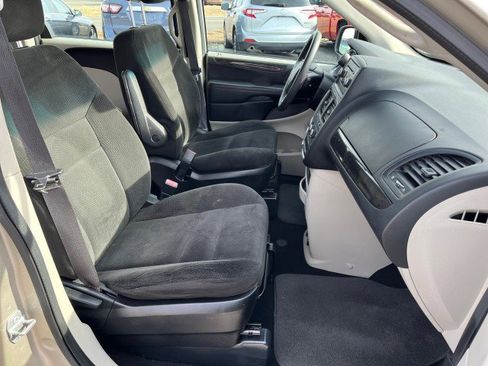 Used 2015 Dodge Grand Caravan American Value Package image 17