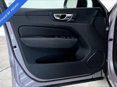 Used 2026 Volvo XC60 B5 Plus AWD/4WD image 19