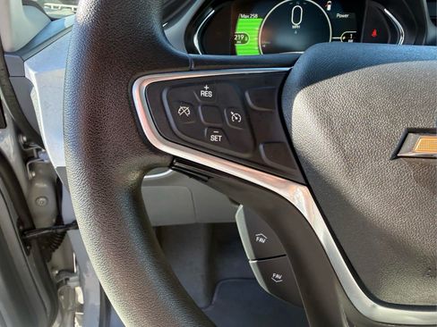 Used 2019 Chevrolet Bolt LT FWD image 27