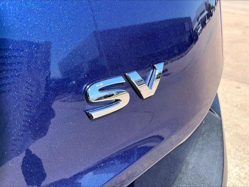 Used 2023 Nissan Rogue SV FWD image 10