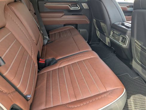 Used 2025 GMC Sierra 2500 Denali Ultimate image 14