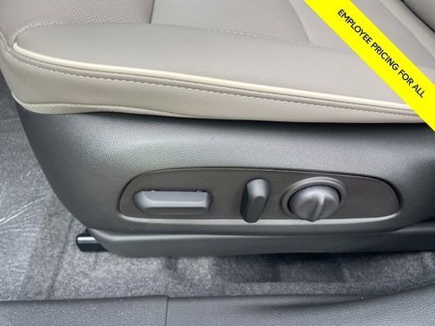 New 2025 Buick Envista Avenir image 17