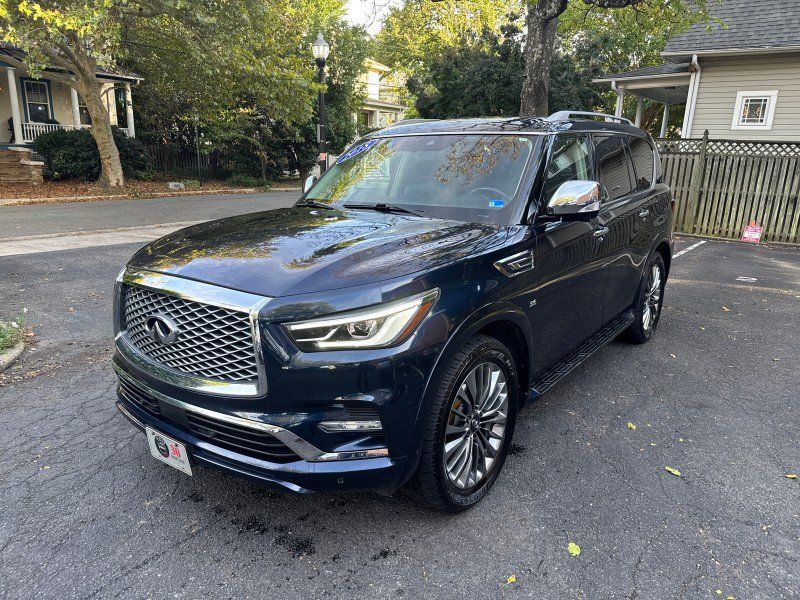 Used 2018 INFINITI QX80 4WD w/ Deluxe Technology Package image 3