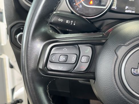 Used 2022 Jeep Wrangler Unlimited Sport AWD/4WD image 21