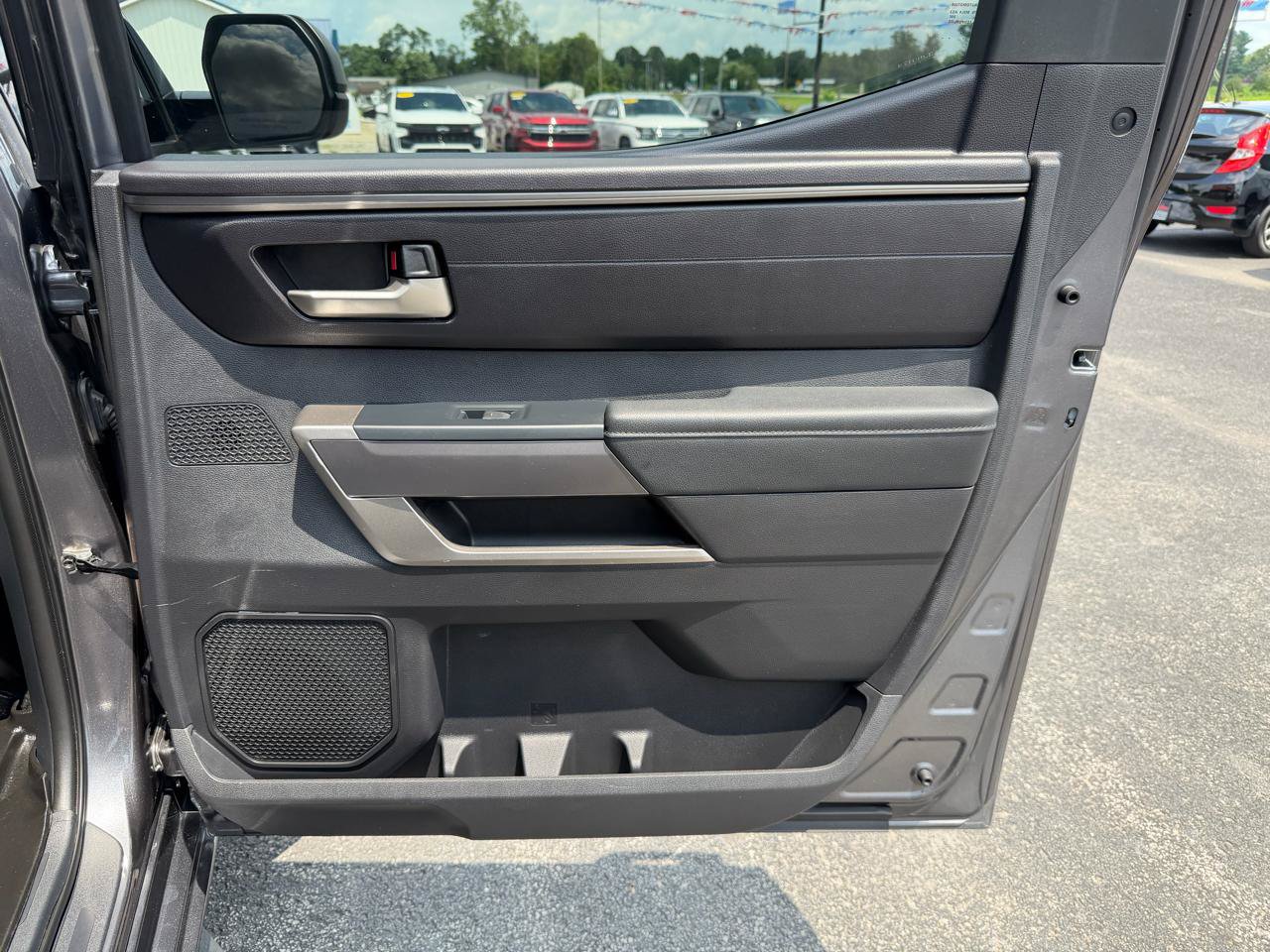 Used 2022 Toyota Tundra SR5 AWD/4WD image 18