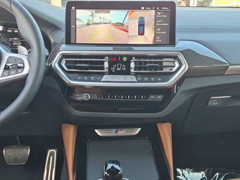 Used 2025 BMW X4 M40i AWD/4WD image 30