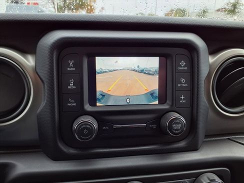 Used 2020 Jeep Gladiator Sport w/ Quick Order Package 24S image 11