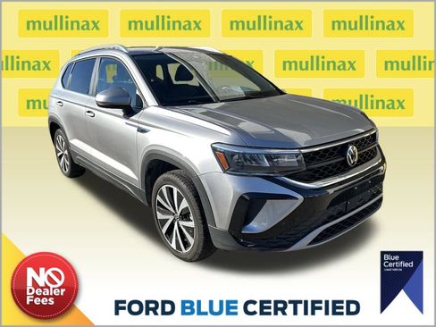 Used 2024 Volkswagen Taos SE image 1