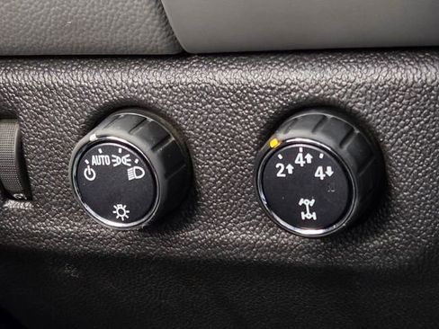 Used 2015 Chevrolet Colorado W/T w/ WT Convenience Package AWD/4WD image 36