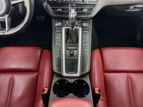 Used 2020 Porsche Macan AWD/4WD image 16
