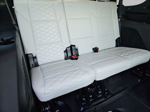 Certified 2025 Cadillac Escalade Sport Platinum AWD/4WD image 12