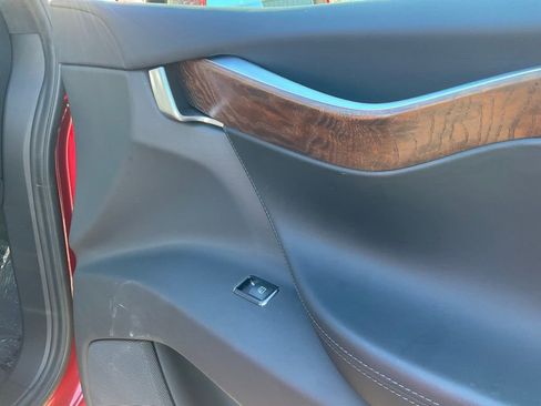 Used 2017 Tesla Model X 75D image 86