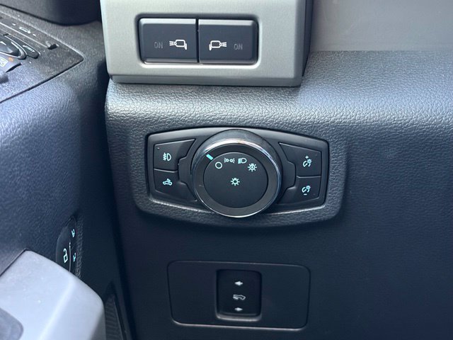Used 2022 Ford F450 Lariat w/ Lariat Value Package AWD/4WD image 28