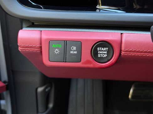 Used 2025 Porsche Panamera 4S w/ Premium Package image 19