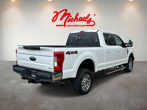 Used 2019 Ford F250 Lariat w/ Lariat Value Package AWD/4WD image 3