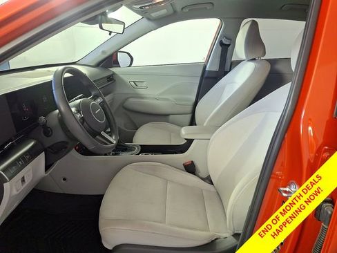 Certified 2025 Hyundai Kona SEL AWD/4WD image 16