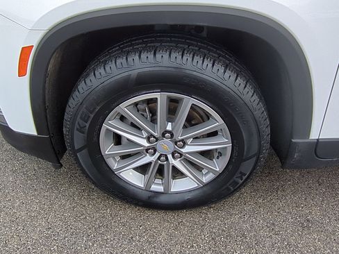 Certified 2023 Chevrolet Traverse LT image 32