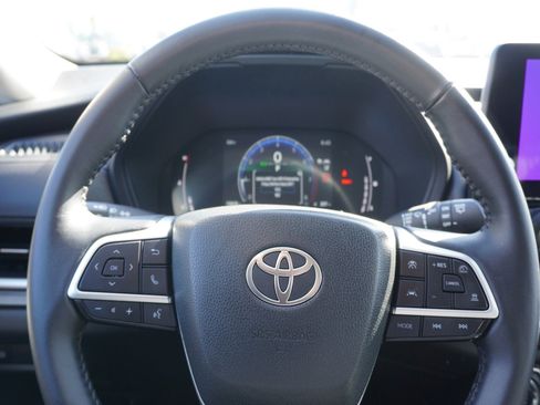 Used 2025 Toyota Grand Highlander AWD image 28