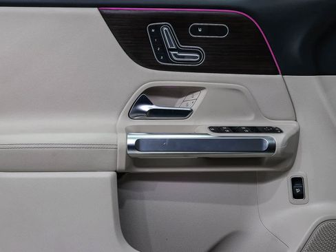 Certified 2026 Mercedes-Benz GLB 250 image 22