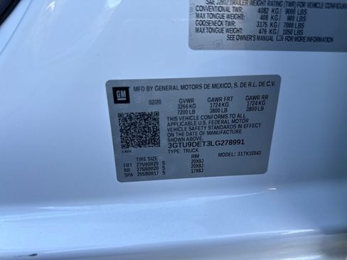 Used 2020 GMC Sierra 1500 SLT w/ SLT Premium Plus Package AWD/4WD image 30