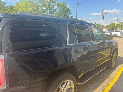 Used 2018 GMC Yukon SLT w/ Open Road Package AWD/4WD image 8
