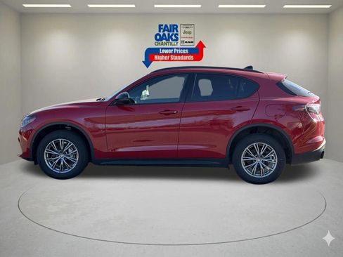 Used 2024 Alfa Romeo Stelvio Sprint AWD/4WD image 9