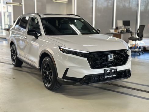 Used 2024 Honda CR-V Sport-L image 3