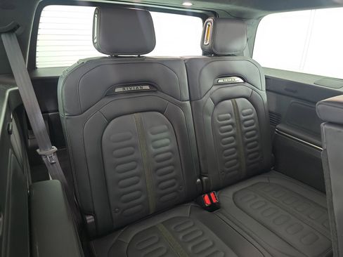 Used 2024 Rivian R1S Adventure AWD/4WD image 25