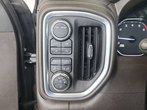 Certified 2022 GMC Sierra 1500 SLT w/ SLT Premium Plus Package AWD/4WD image 18
