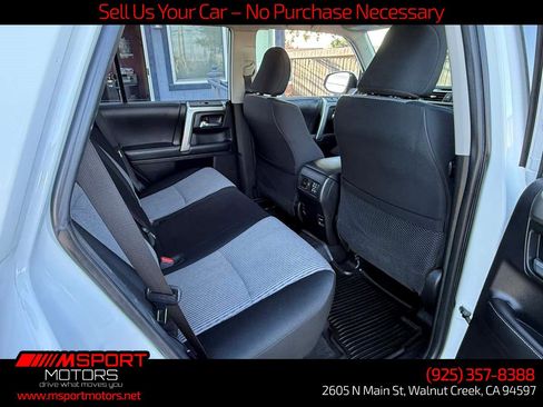 Used 2018 Toyota 4Runner SR5 AWD/4WD image 25