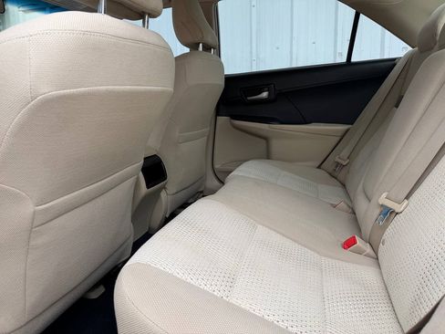 Used 2013 Toyota Camry LE FWD image 16