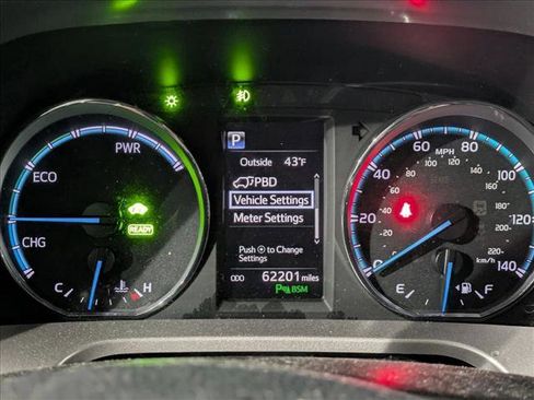 Used 2018 Toyota RAV4 Limited image 10